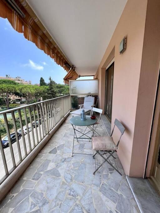 Le Pinede - Apt 4 Prs- Parking - Clim - 500M Plages أنتيب المظهر الخارجي الصورة